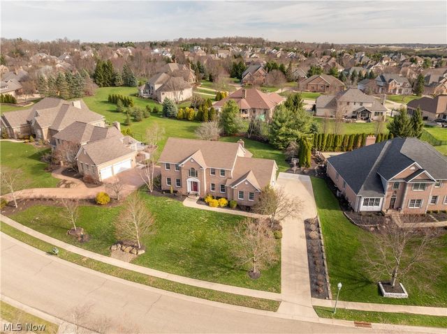 2669 Carrington Street NW, North Canton, OH 44720