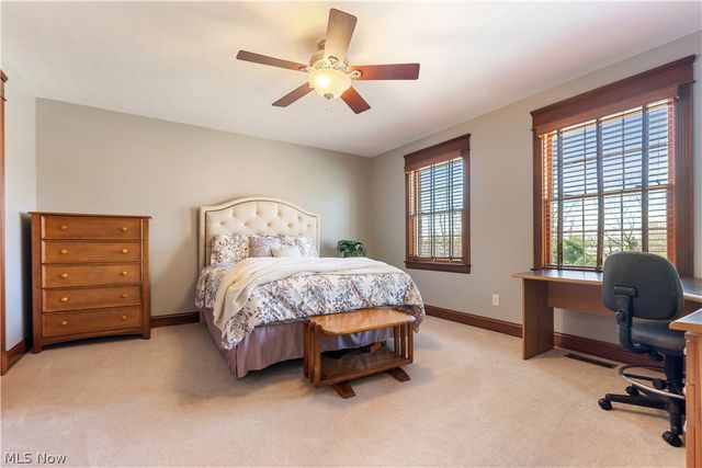 2669 Carrington Street NW, North Canton, OH 44720