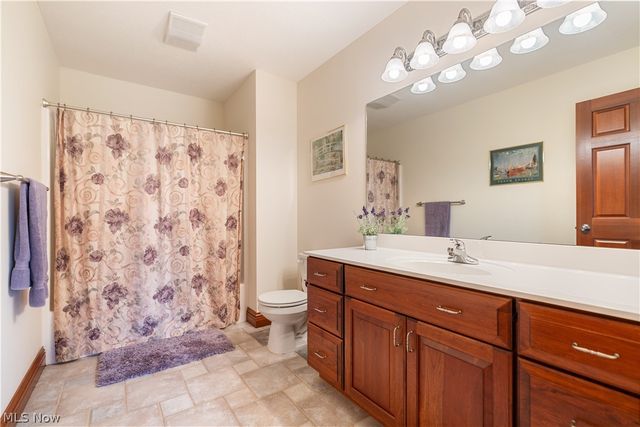 2669 Carrington Street NW, North Canton, OH 44720