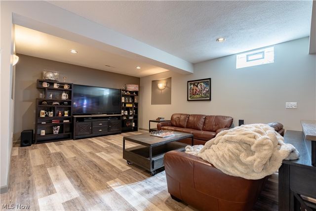 2669 Carrington Street NW, North Canton, OH 44720