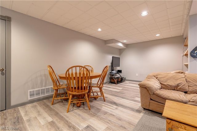 2669 Carrington Street NW, North Canton, OH 44720