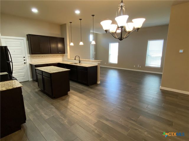 2213 Avery Village, New Braunfels, TX 78130