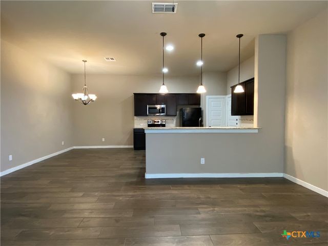 2213 Avery Village, New Braunfels, TX 78130