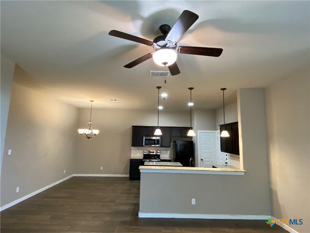 2213 Avery Village, New Braunfels, TX 78130