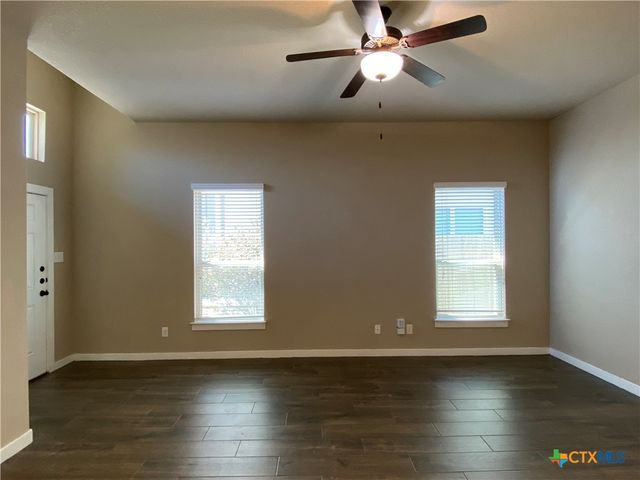 2213 Avery Village, New Braunfels, TX 78130