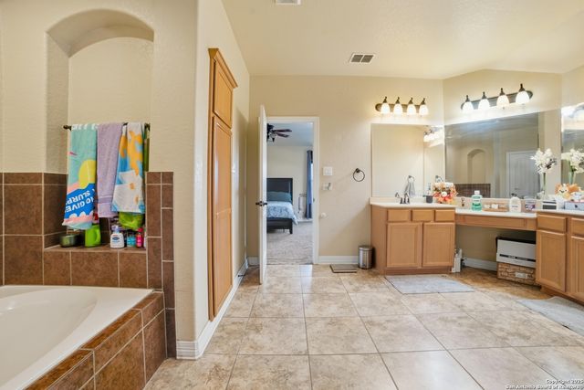 5035 Thymus, San Antonio, TX 78245