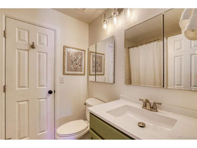 21268 E Powers Pl, Centennial, CO 80015