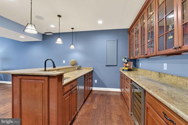 2795 MIDDLETON FARM CT, Herndon, VA 20171