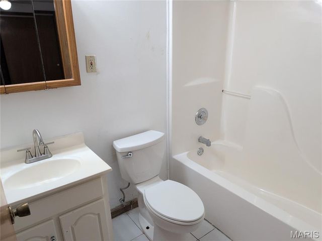 808 Arline Avenue, Ferguson, MO 63135