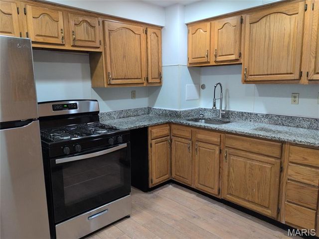 808 Arline Avenue, Ferguson, MO 63135