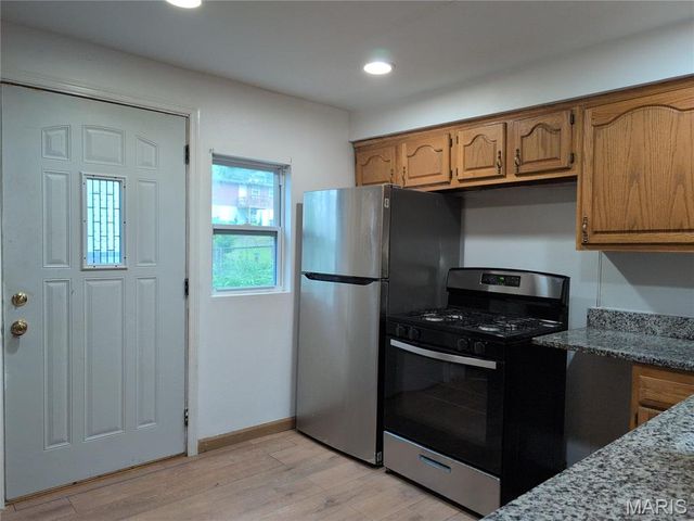 808 Arline Avenue, Ferguson, MO 63135