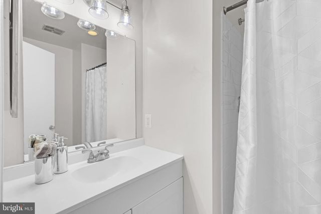 6163 GREEN HOLLOW CT, Springfield, VA 22152