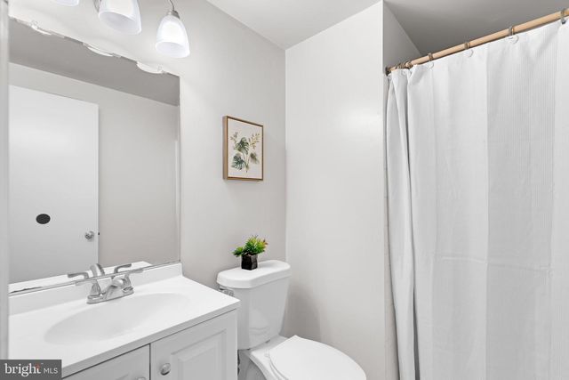 6163 GREEN HOLLOW CT, Springfield, VA 22152