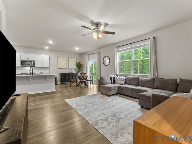 6636 Whisperwood Dr, North Chesterfield, VA 23234