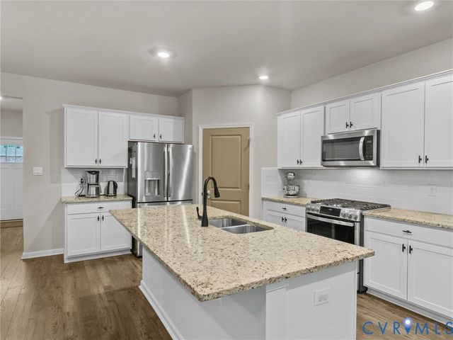 6636 Whisperwood Dr, North Chesterfield, VA 23234