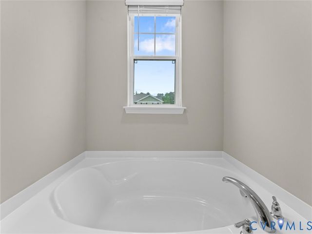 6636 Whisperwood Dr, North Chesterfield, VA 23234