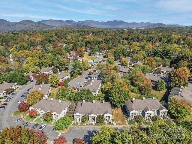 1203 Abbey Circle, Asheville, NC 28805