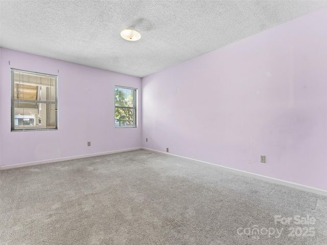 1203 Abbey Circle, Asheville, NC 28805