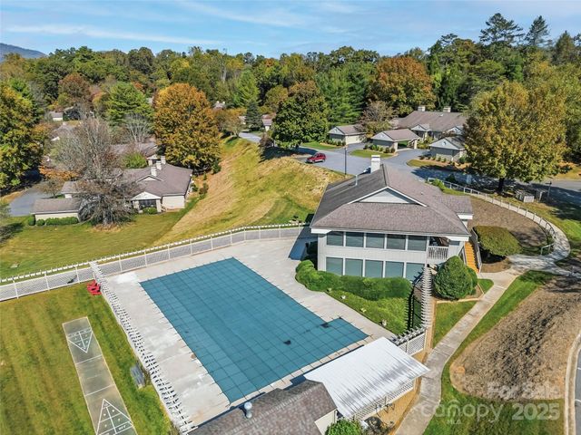 1203 Abbey Circle, Asheville, NC 28805