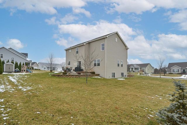 W1171 Meadowsweet PASS, Ixonia, WI 53036