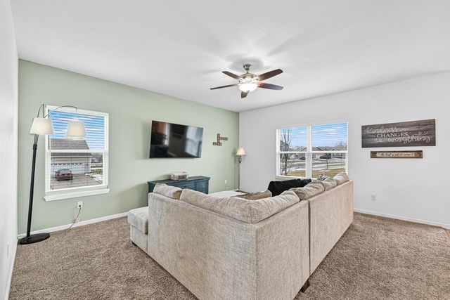 W1171 Meadowsweet PASS, Ixonia, WI 53036