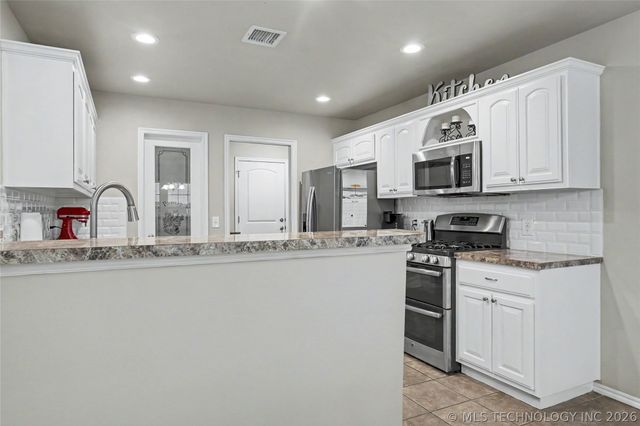 1603 W 119th Street S, Jenks, OK 74037