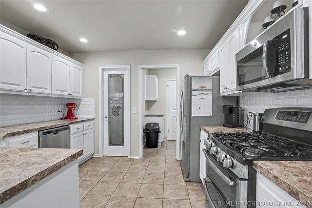 1603 W 119th Street S, Jenks, OK 74037