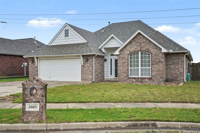 1603 W 119th Street S, Jenks, OK 74037