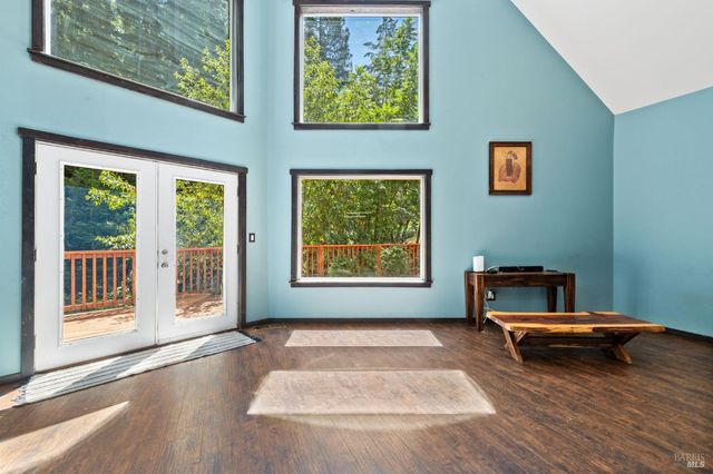 9935 Occidental Rd, Sebastopol, CA 95472