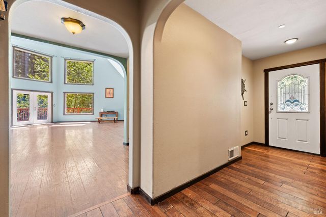 9935 Occidental Rd, Sebastopol, CA 95472