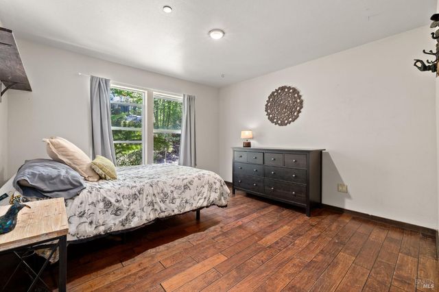 9935 Occidental Rd, Sebastopol, CA 95472