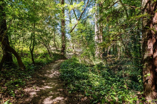 9935 Occidental Rd, Sebastopol, CA 95472