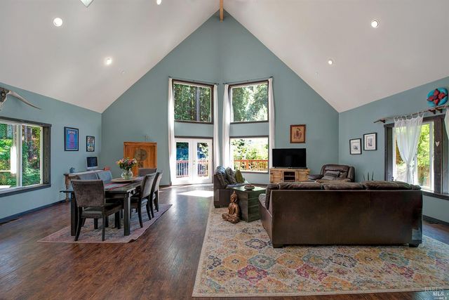 9935 Occidental Rd, Sebastopol, CA 95472