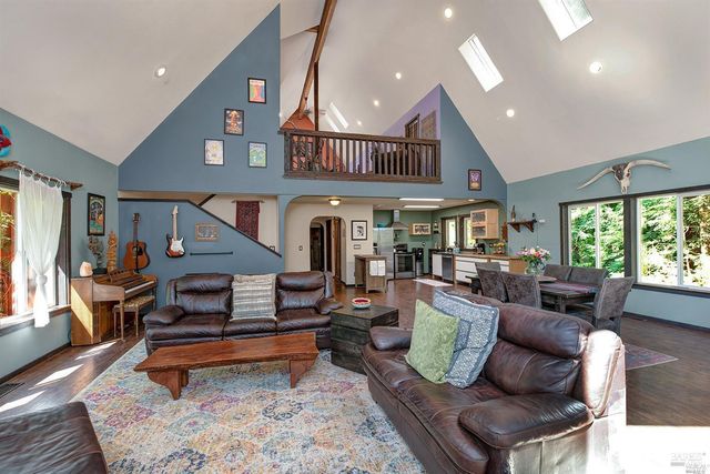 9935 Occidental Rd, Sebastopol, CA 95472