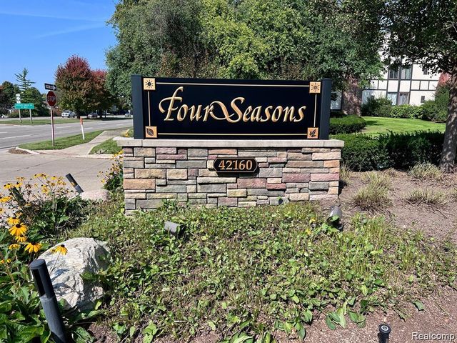 42160 E Woodward Avenue Avenue 8, Bloomfield Hills, MI 48304