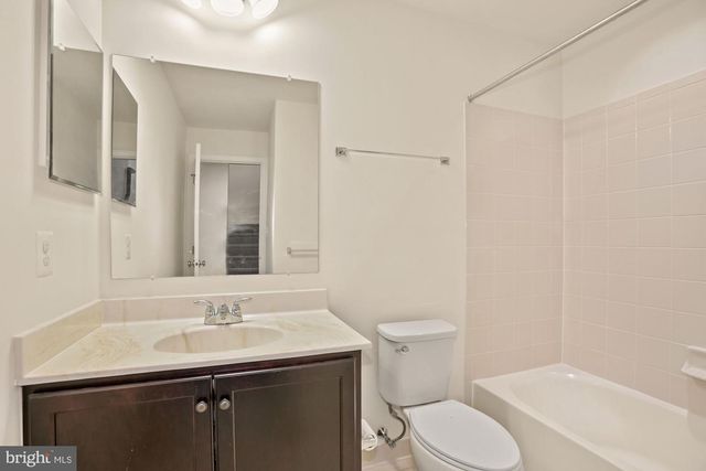 43176 WITHAM SQ, Ashburn, VA 20148