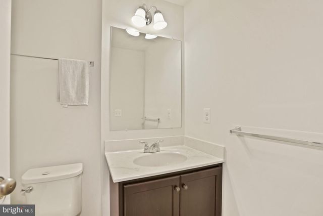 43176 WITHAM SQ, Ashburn, VA 20148