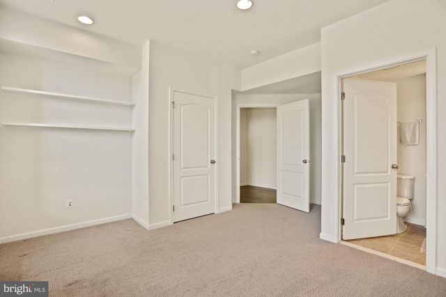 43176 WITHAM SQ, Ashburn, VA 20148