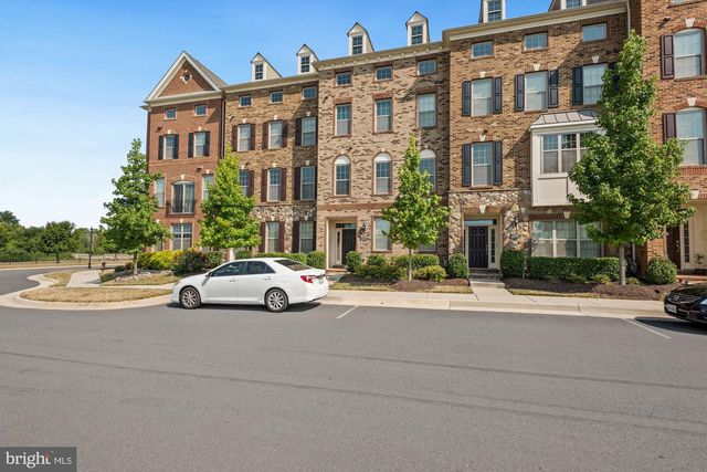 43176 WITHAM SQ, Ashburn, VA 20148