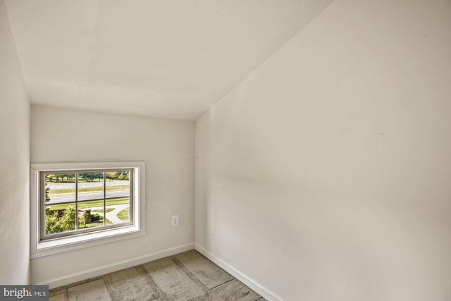 43176 WITHAM SQ, Ashburn, VA 20148