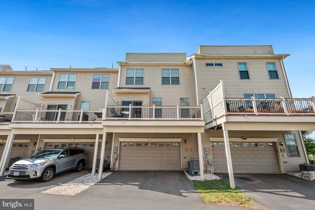 43176 WITHAM SQ, Ashburn, VA 20148