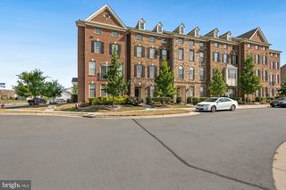 43176 WITHAM SQ, Ashburn, VA 20148