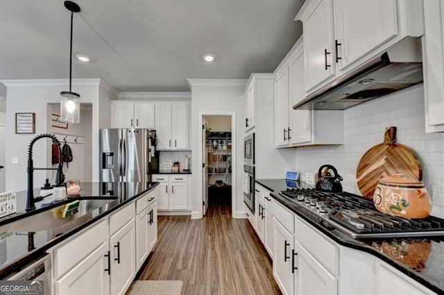 148 Logan Pass Drive, Loganville, GA 30052