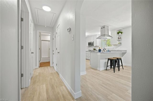 444 Bamboo LN, Virginia Beach, VA 23452