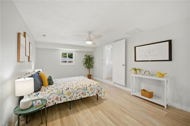 444 Bamboo LN, Virginia Beach, VA 23452