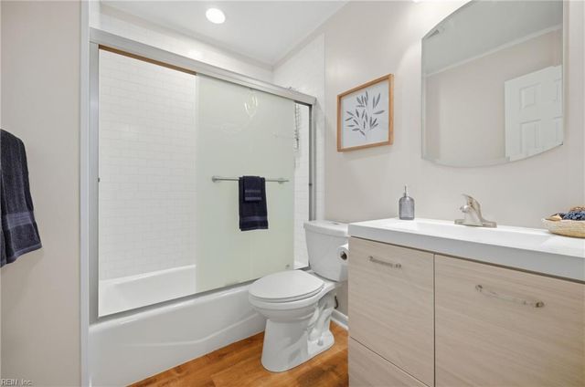 444 Bamboo LN, Virginia Beach, VA 23452