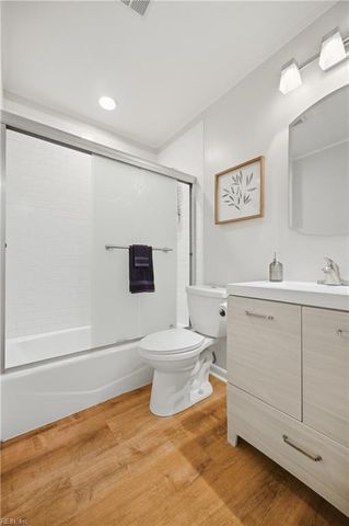 444 Bamboo LN, Virginia Beach, VA 23452