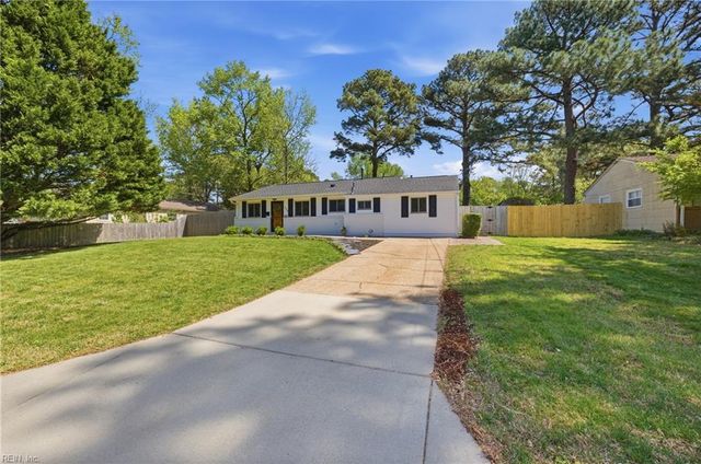 444 Bamboo LN, Virginia Beach, VA 23452