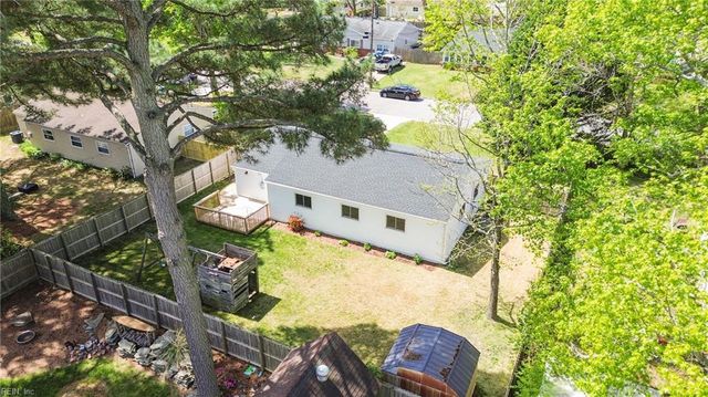 444 Bamboo LN, Virginia Beach, VA 23452