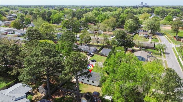 444 Bamboo LN, Virginia Beach, VA 23452